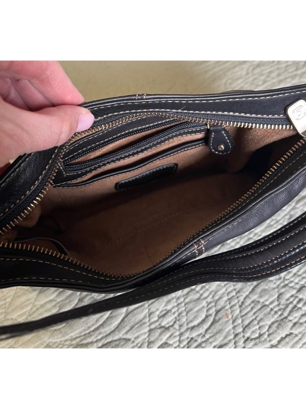 Liz Claiborne Black Leather Shoulder Bag with White Stitching - Picture 7 of 8